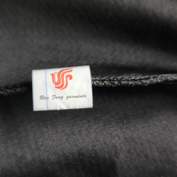 Black Skater Mini Skirt Size XS Stretchy Pull On Y2k - Picture 3 of 3